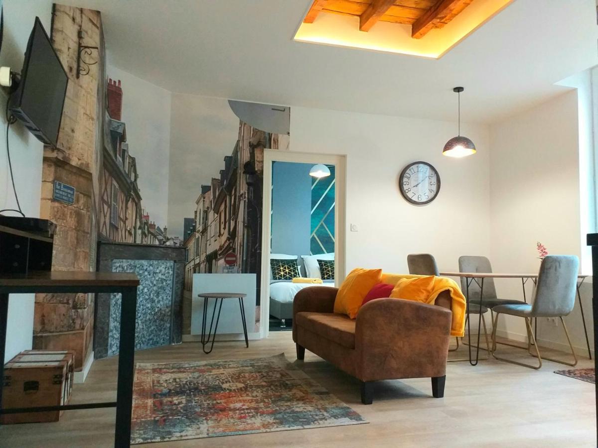 Les Volets Bleus - Deux Appartements Et Un Studio, Jardin Bourges Exteriör bild