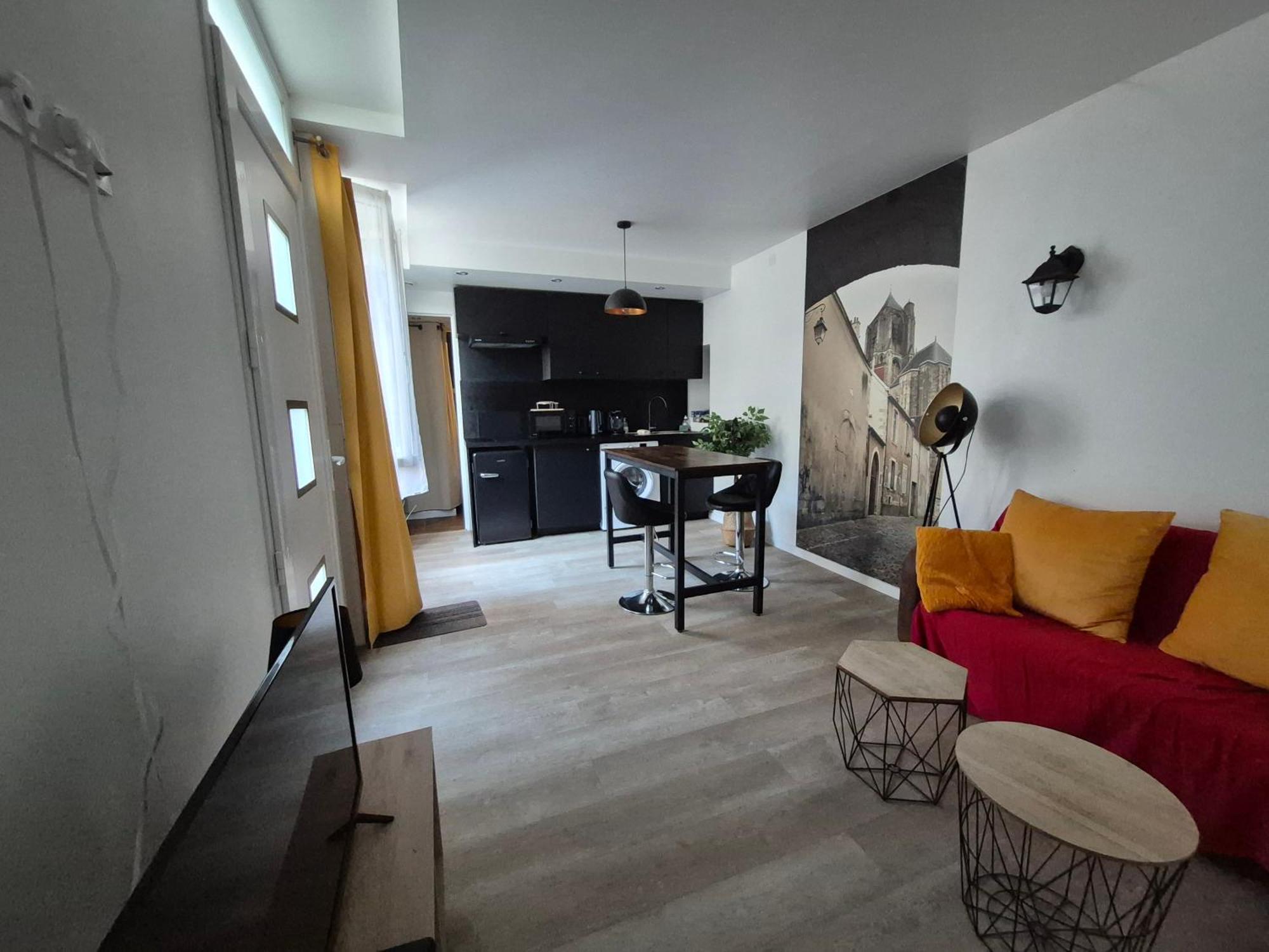 Les Volets Bleus - Deux Appartements Et Un Studio, Jardin Bourges Exteriör bild